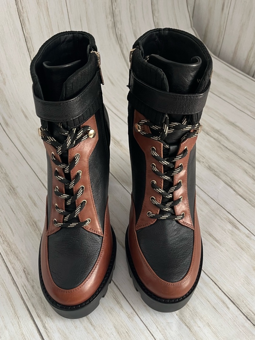 ANTONIO MELANI Perline Black and Brown Leather Lace-Up Lug Heel Ankle Boots - Picture 2 of 7